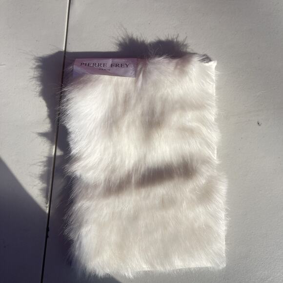 Pierre Frey Boussac White Robinson Ecru Fabric – Designer Upholstery Collection - Picture 1 of 2